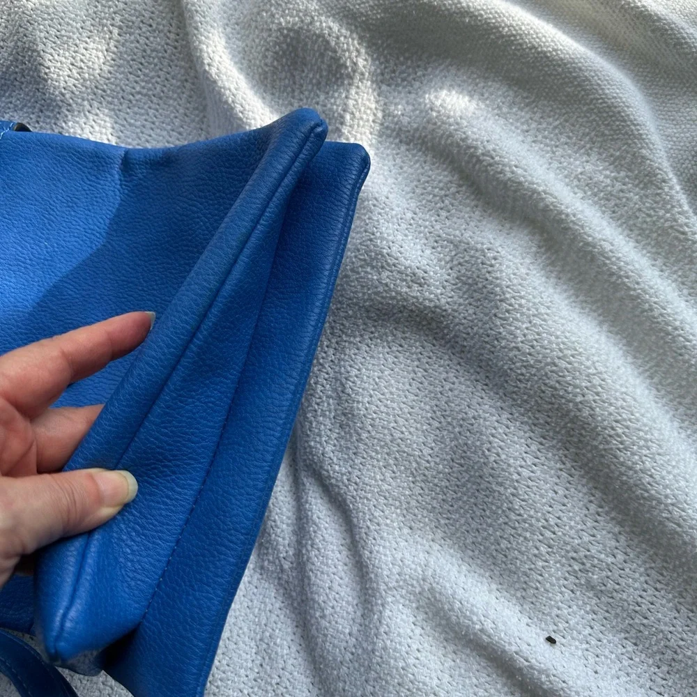 Blue purse for cross body or shoulder - Picture 5 of 6